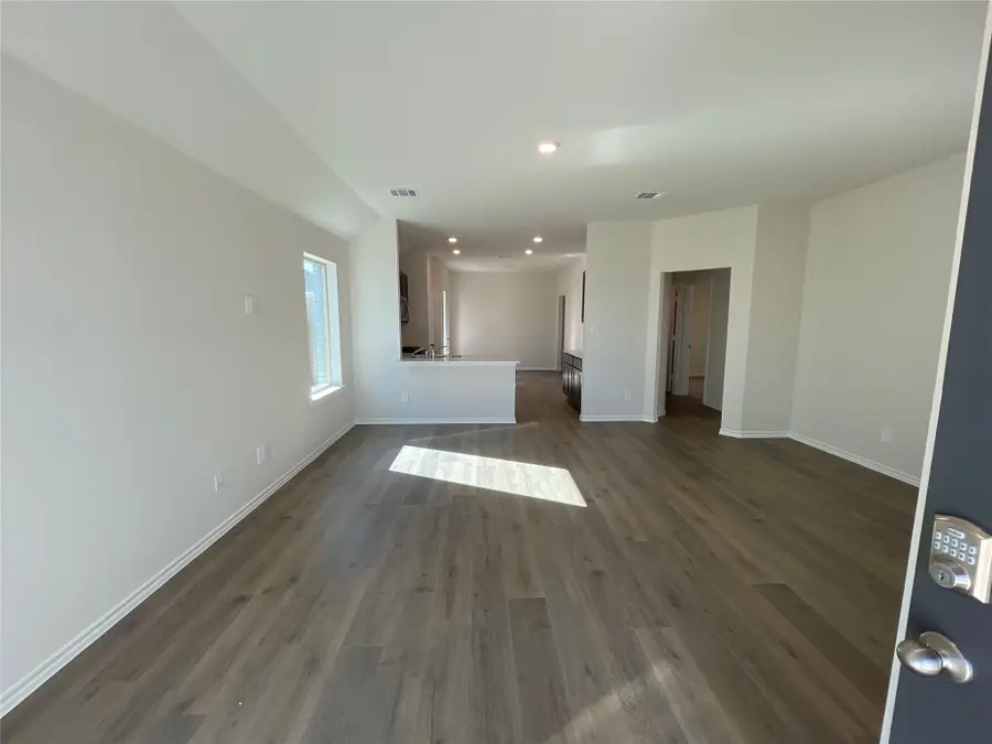 541 Epiphany Lane, Lavon, TX 75166 - Image #3