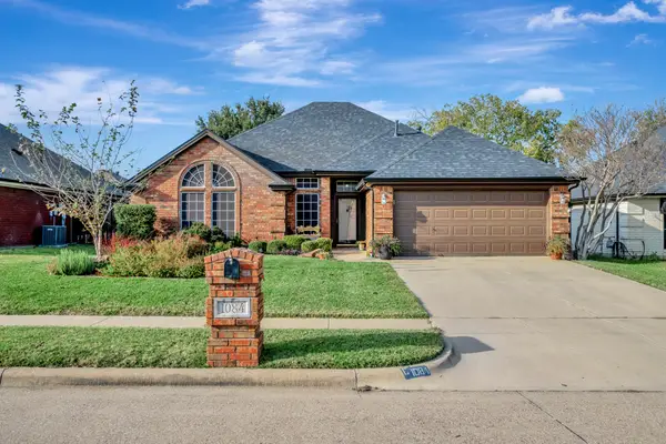 1084 Westgrove Drive, Saginaw, TX 76179