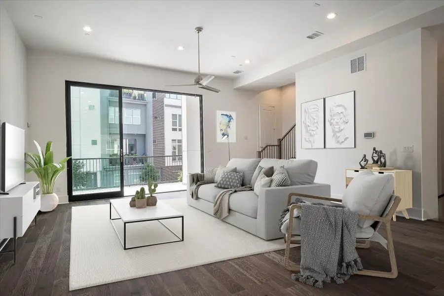 381 E Greenbriar #1402, Dallas, TX 75203 - Image #2