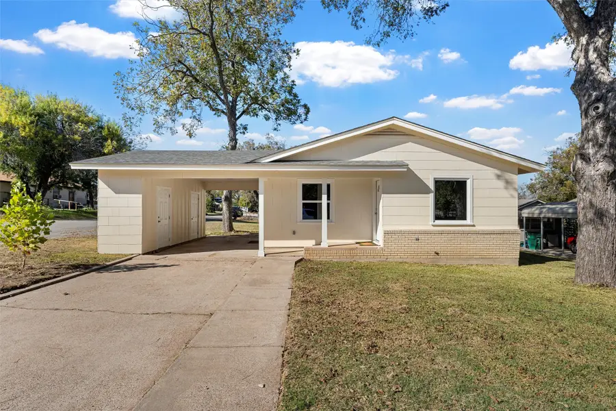1413 W 13th Street, Clifton, TX 76634 - Image #2