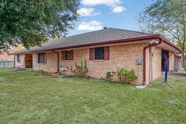 524 N Howison Street, Bogata, TX 75417 - Image #2