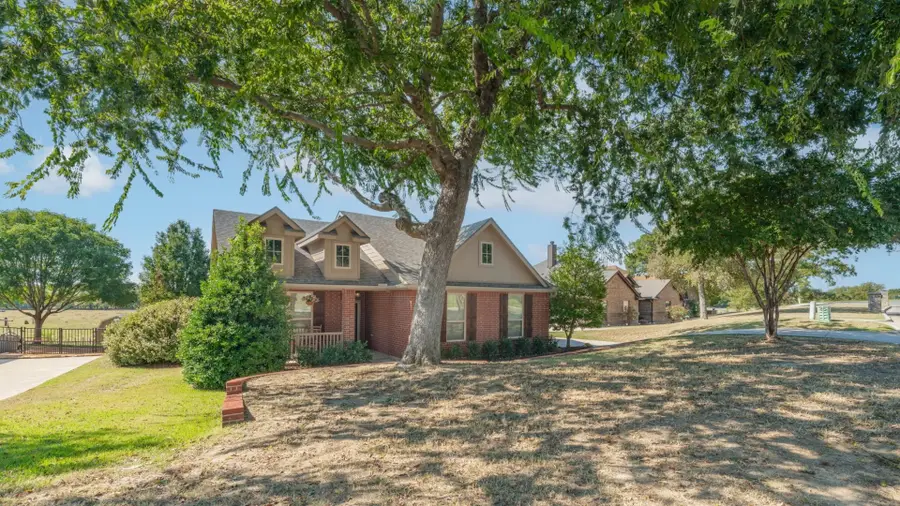2045 Mason Pond Drive, Weatherford, TX 76085 - Image #2