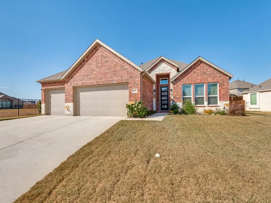 1855 Overcup Court, Waxahachie, TX 75165 - Image #2