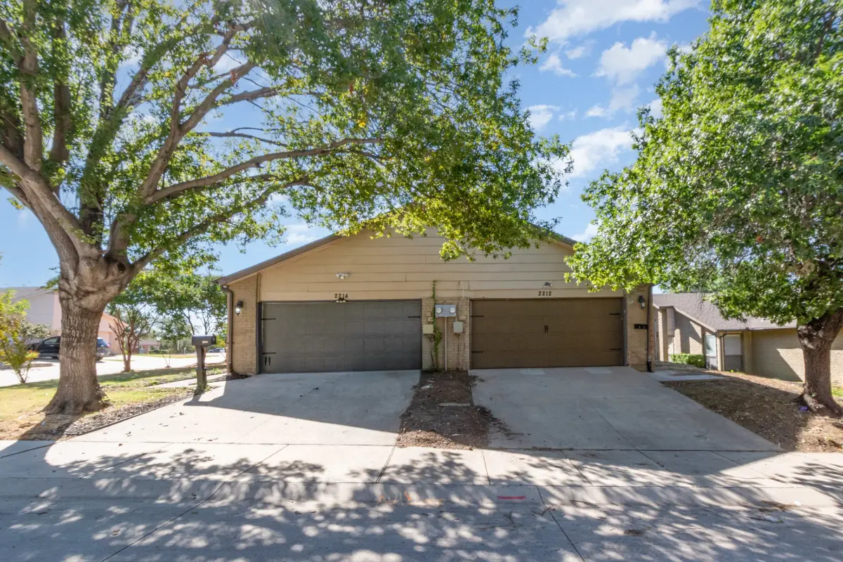 2212 Heritage Circle, Carrollton, TX 75006 - Image #1