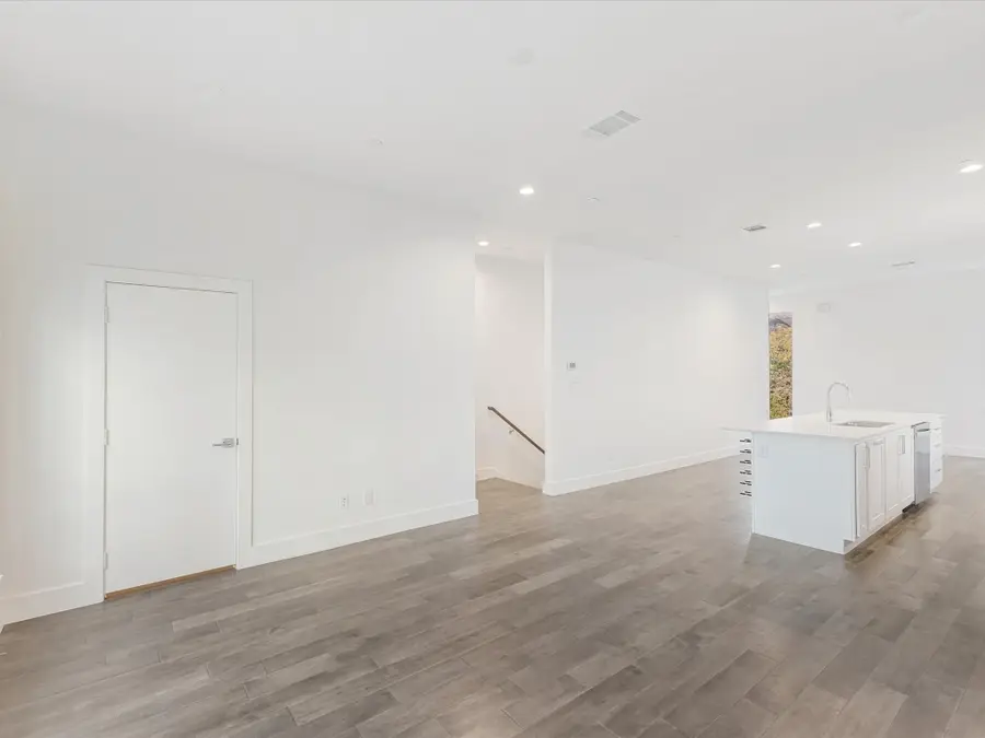 1771 Mccoy Street #305, Dallas, TX 75204 - Image #3