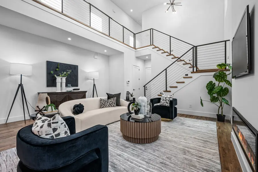 1014 Grandview Avenue, Dallas, TX 75223 - Image #2