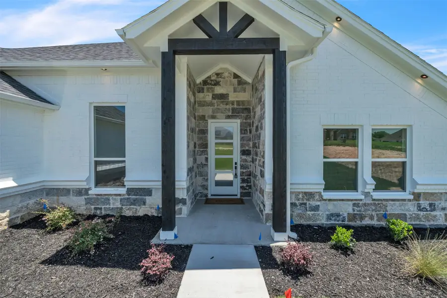 9012 Valley Oak Court, Springtown, TX 76082 - Image #3