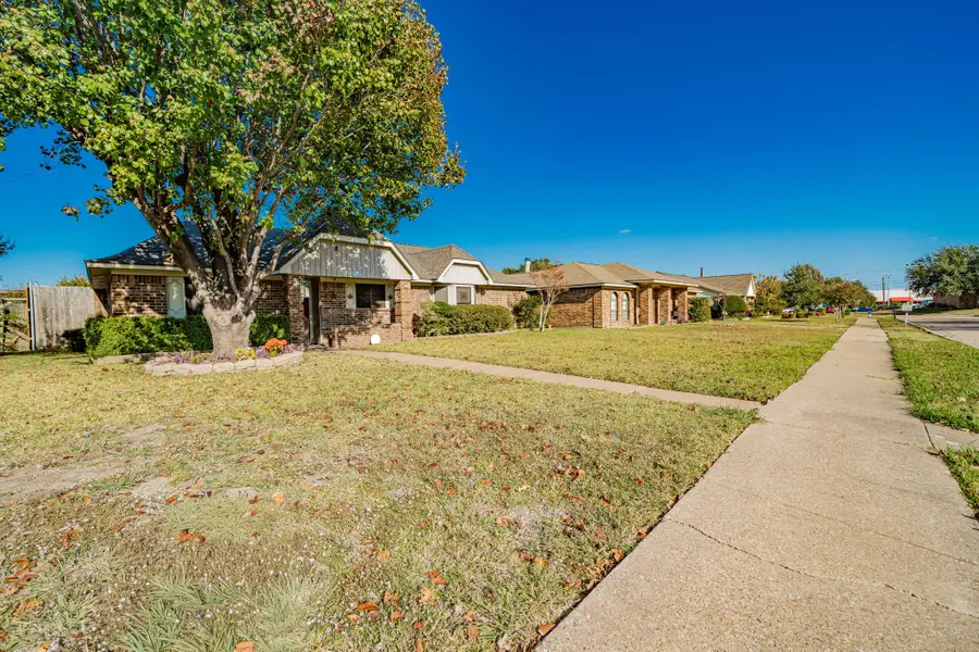 923 Courtney Drive, Mesquite, TX 75150 - Image #3