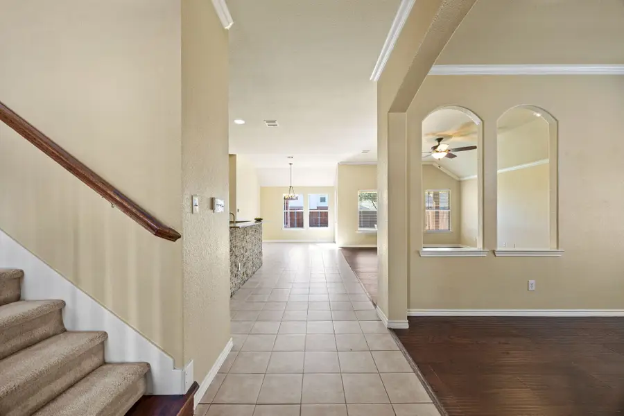 5633 Bandit Drive, Dallas, TX 75249 - Image #3