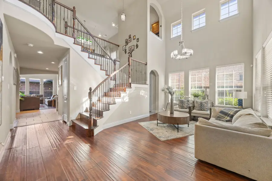 1123 Autumn Mist Way, Arlington, TX 76005 - Image #2