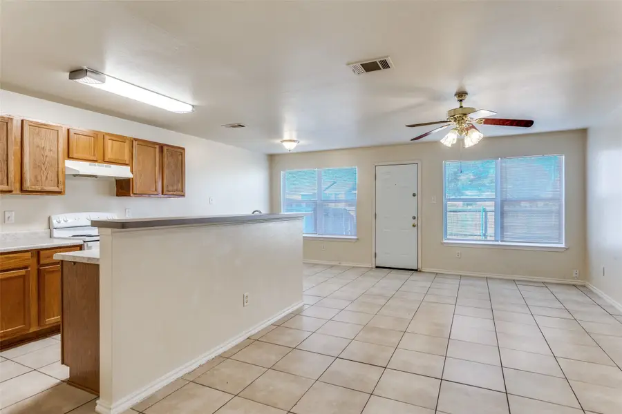 4526 Alamosa Street, Fort Worth, TX 76119 - Image #3
