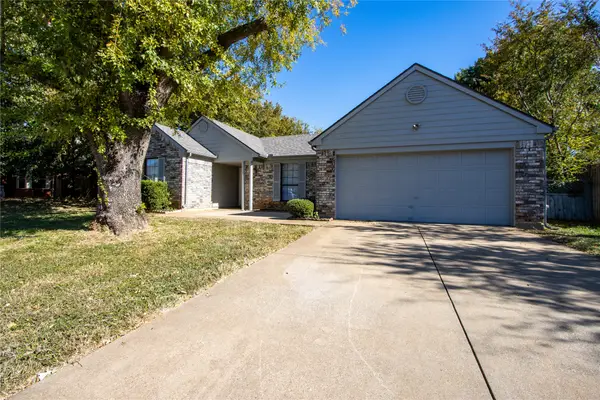 2701 Fountainview Drive, Corinth, TX 76210