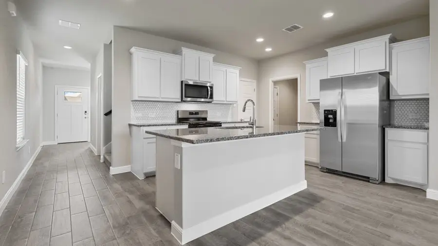 10653 Diamond Mines Drive, Fort Worth, TX 76036 - Image #2