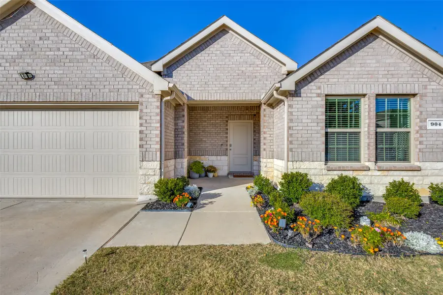 904 Stockton Pass Lane, Princeton, TX 75407 - Image #2