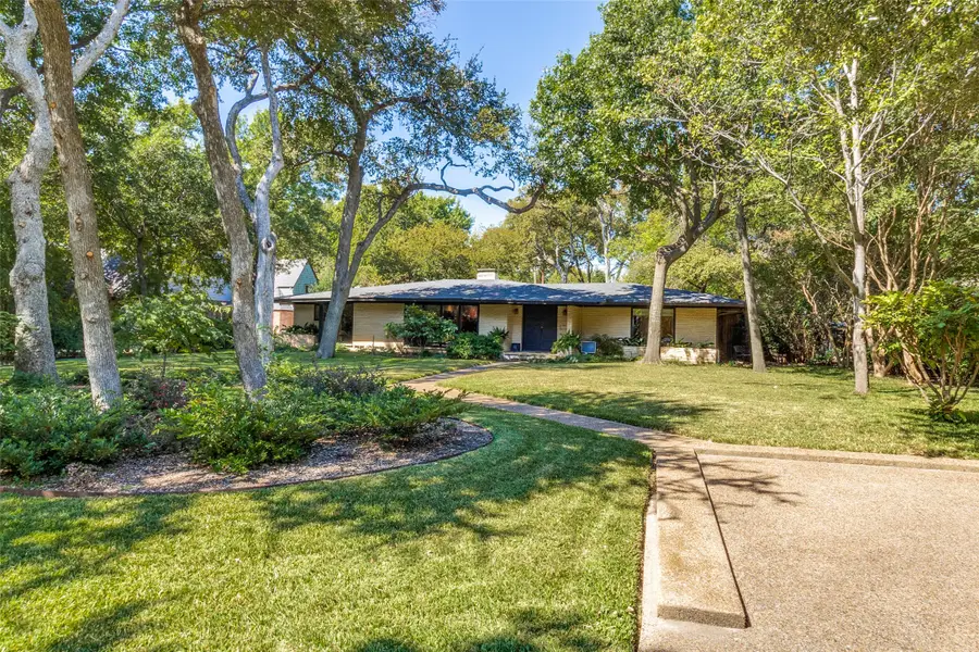 8231 Forest Hills Boulevard, Dallas, TX 75218 - Image #3