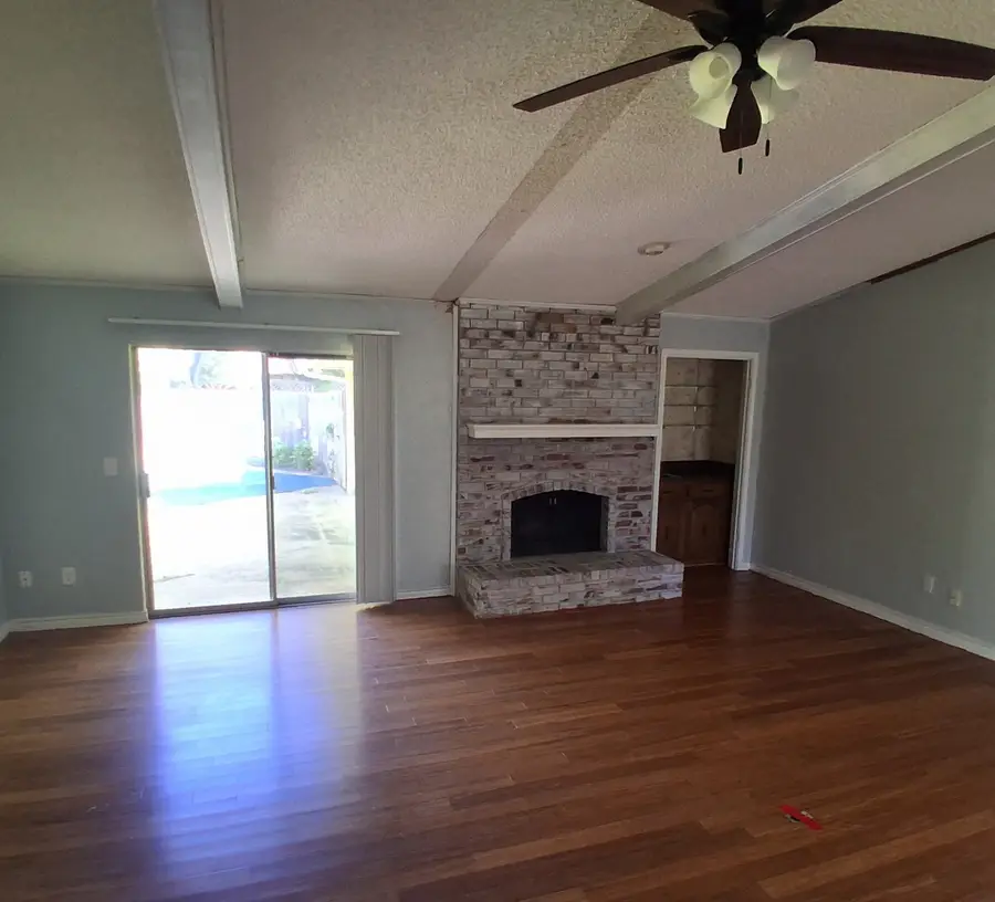 4917 Willowhaven Circle, Garland, TX 75043 - Image #2