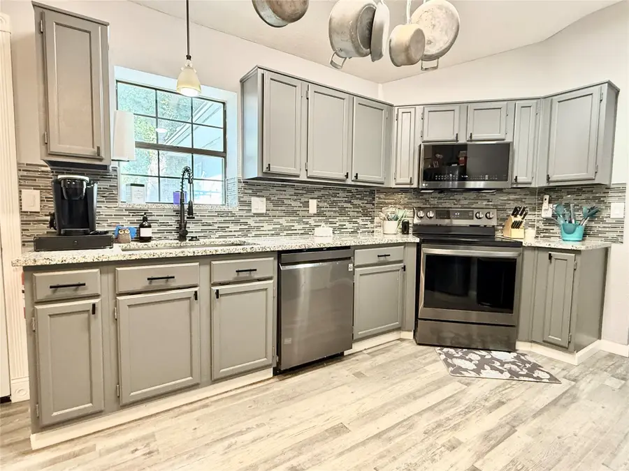 4321 Winchester Court, Grand Prairie, TX 75052 - Image #2