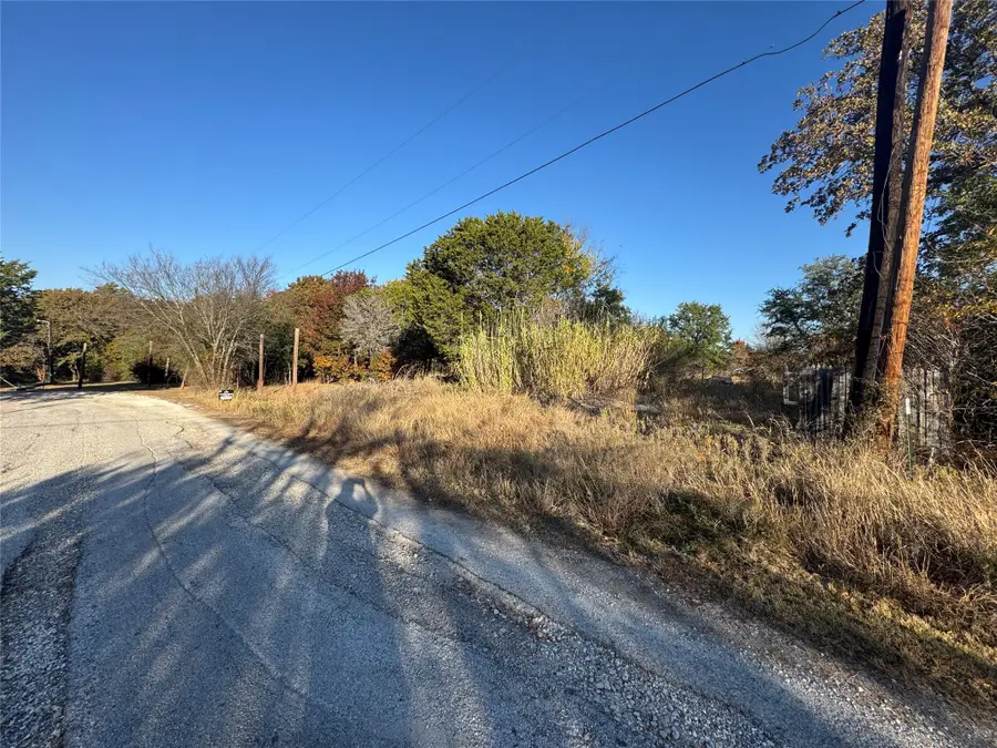 3704 Alabama Trail, Granbury, TX 76048 - Image #3