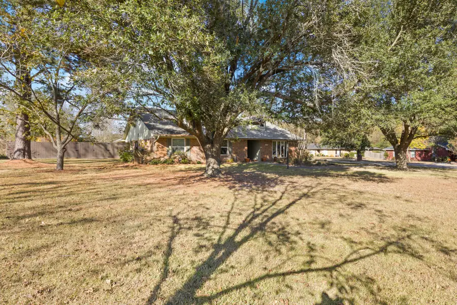 110 Magnolia Street, Pittsburg, TX 75686 - #2