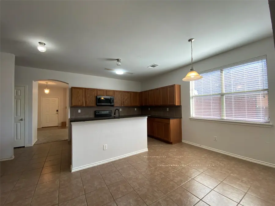 2913 Castlebend Drive, Seagoville, TX 75159 - Image #3