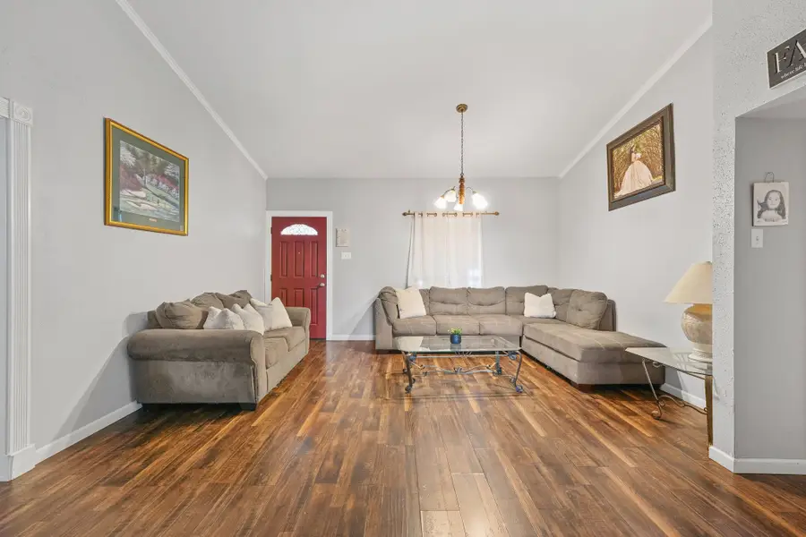 421 Woodmere Drive, Garland, TX 75043 - Image #3