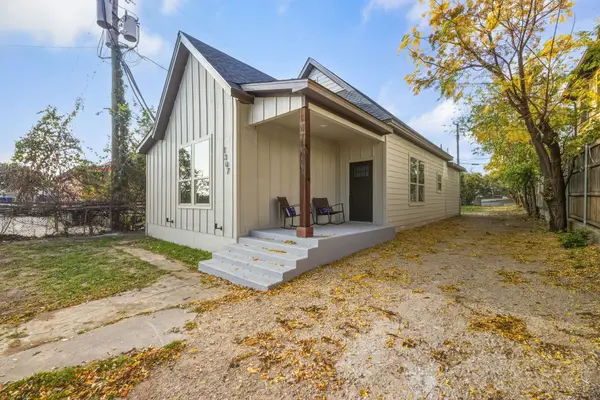 1307 Clinton Avenue, Fort Worth, TX 76164