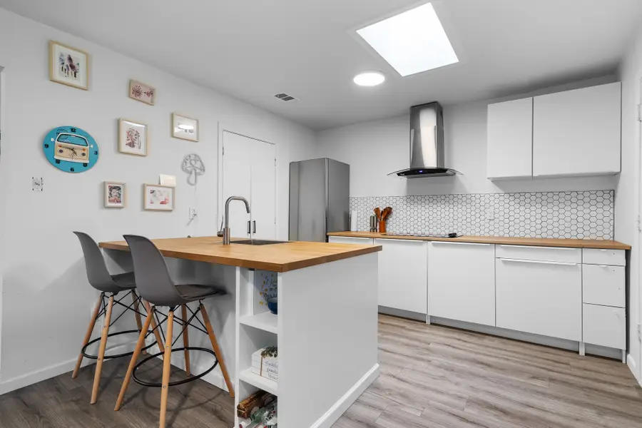 5106 Lakeridge Court, Garland, TX 75043 - Image #2