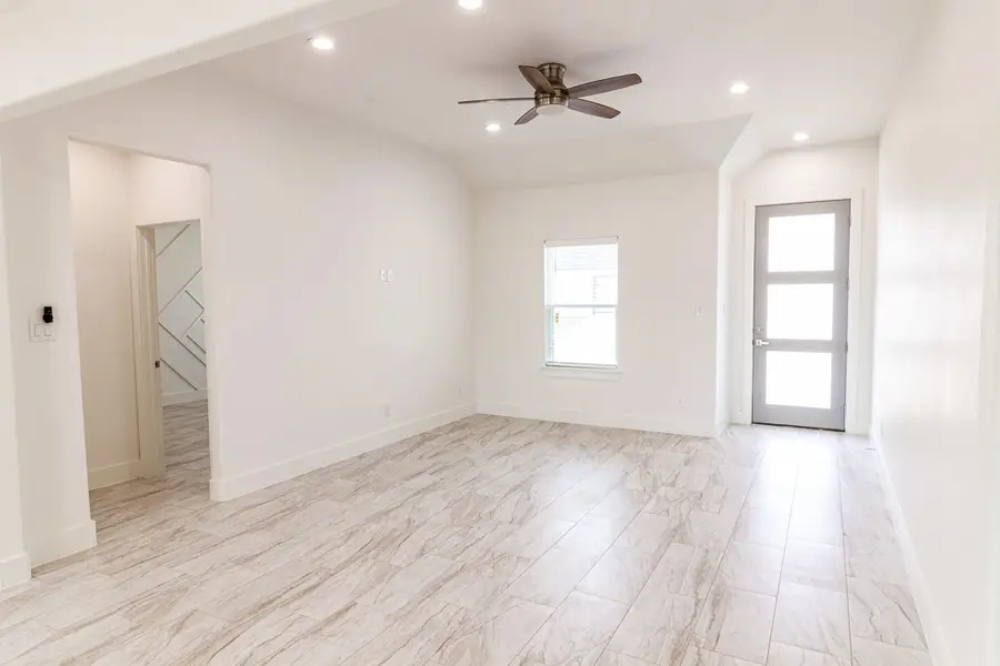 536 Highview Court, Godley, TX 76044 - Image #3