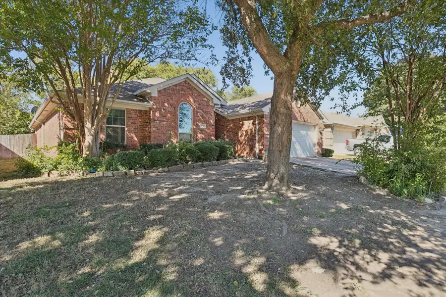 5709 Crowder Drive, Fort Worth, TX 76179 - Image #2