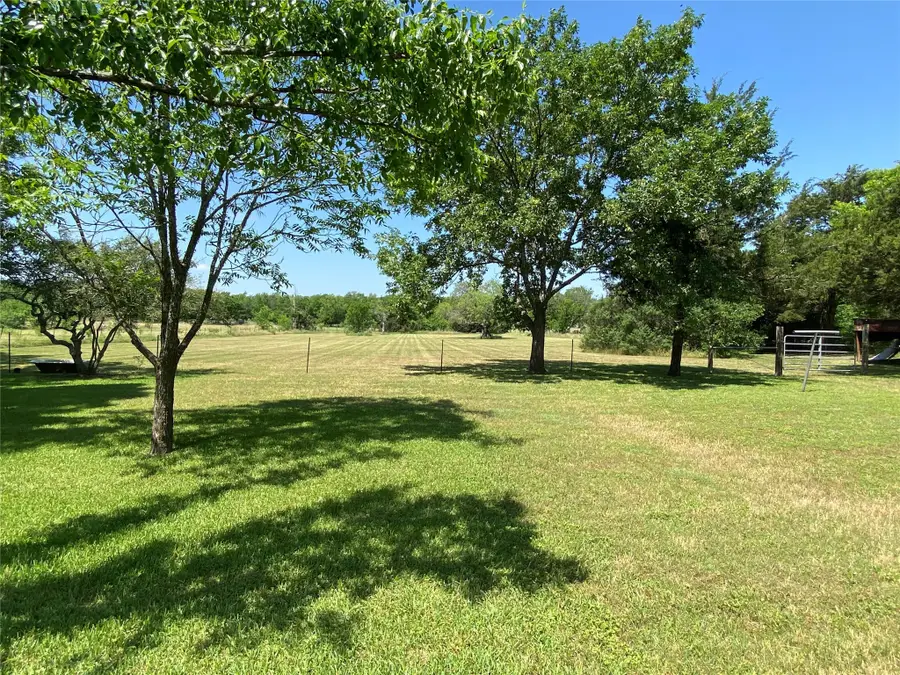 516 S Mckinney Street, Mexia, TX 76667 - Image #3