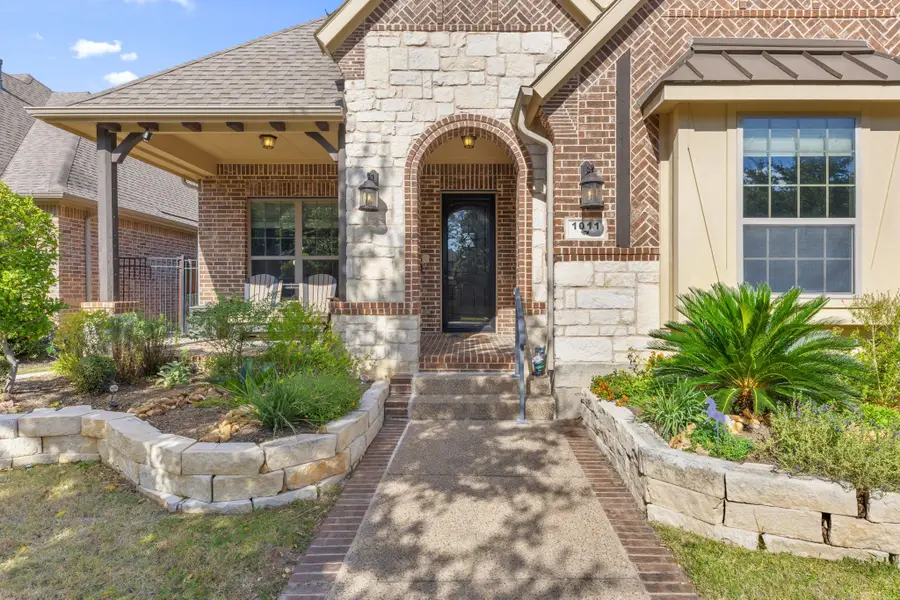 1011 Ivy Charm Way, Arlington, TX 76005 - Image #2