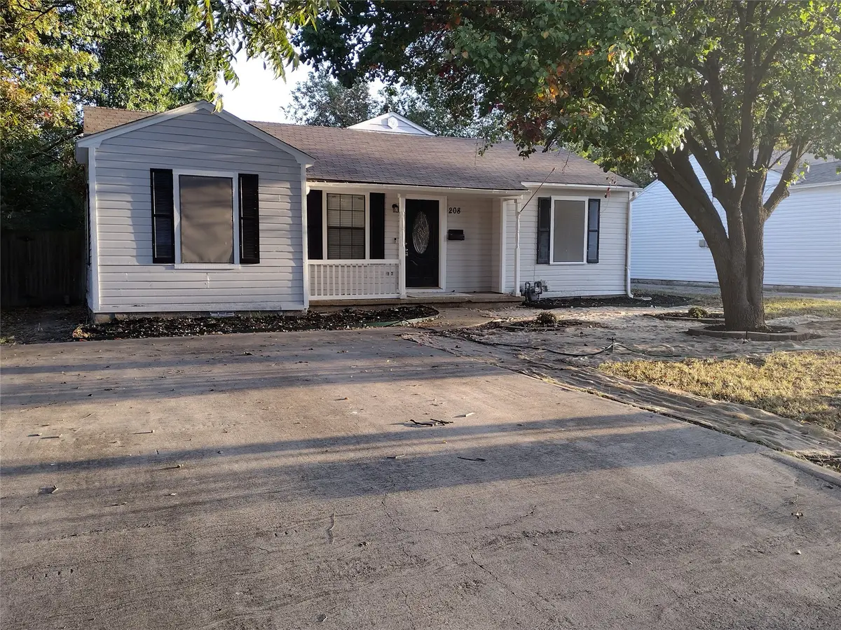 208 Almond Street, Waxahachie, TX 75165 - Image #1