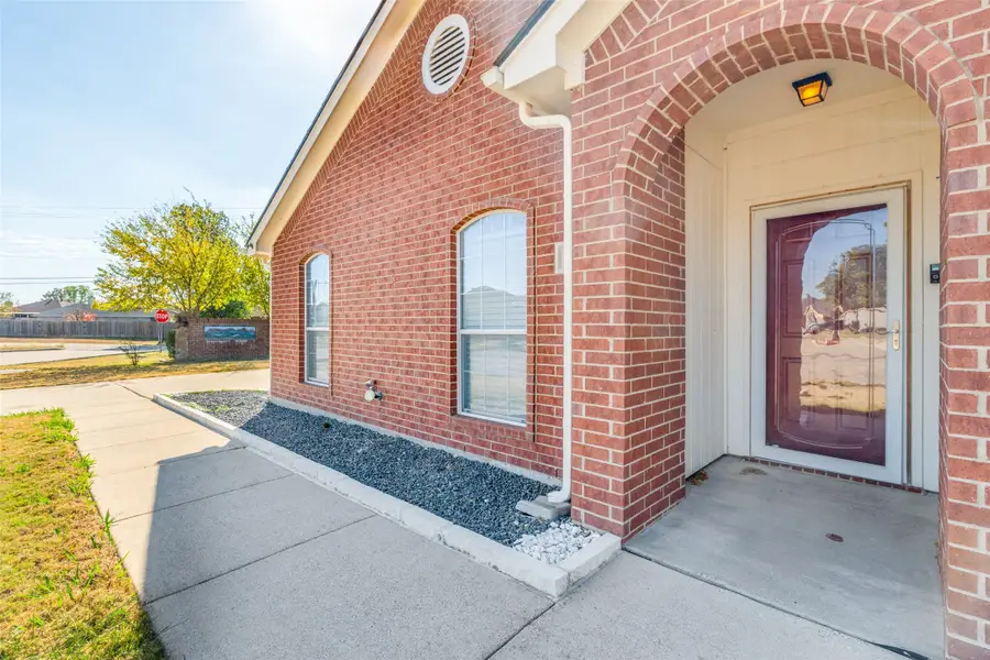 1501 Millbrook Drive, Midlothian, TX 76065 - Image #3