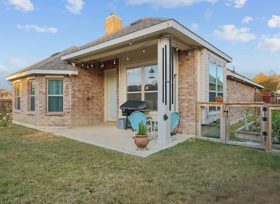 745 Larkspur Lane, Midlothian, TX 76065 - Image #3