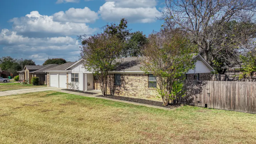 121 Meadow Lane, Aledo, TX 76008 - Image #2