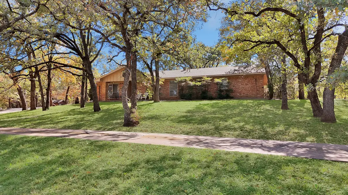 3925 Trisha Val Court, Arlington, TX 76016 - Image #1