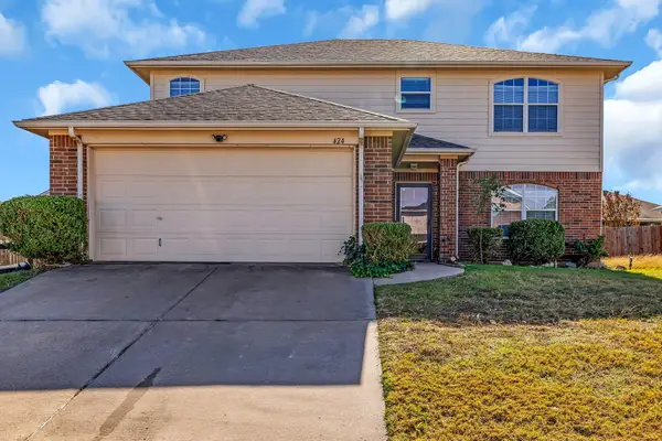424 Heritage Drive, Crowley, TX 76036