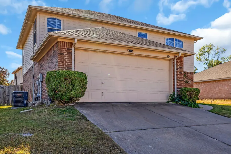 424 Heritage Drive, Crowley, TX 76036 - Image #2