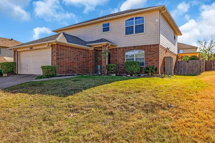 424 Heritage Drive, Crowley, TX 76036 - Image #3