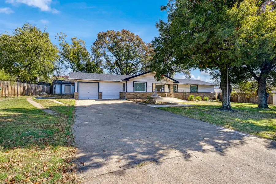 110 Pine Street, Weatherford, TX 76086 - Image #3