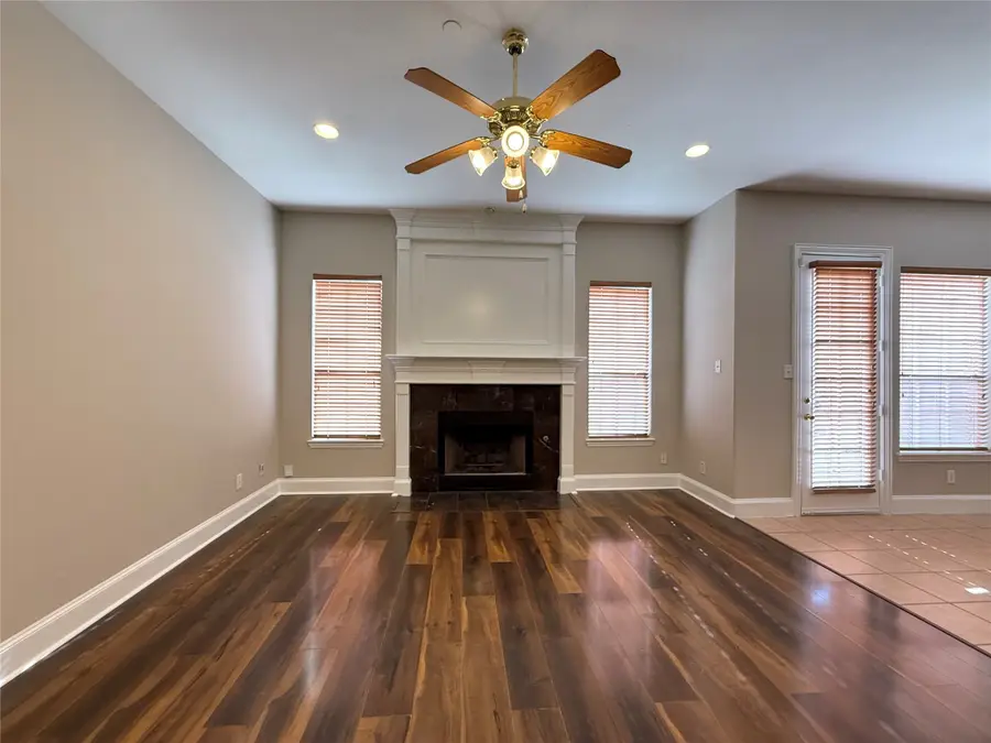 532 Silver Maple Drive, Irving, TX 75063 - Image #2