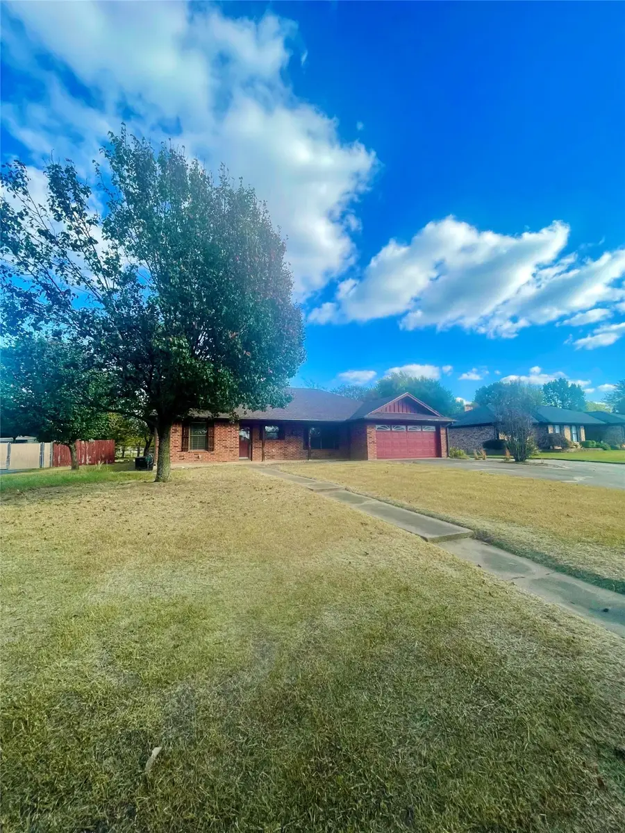 925 42nd Street Sw, Paris, TX 75460 - Image #3