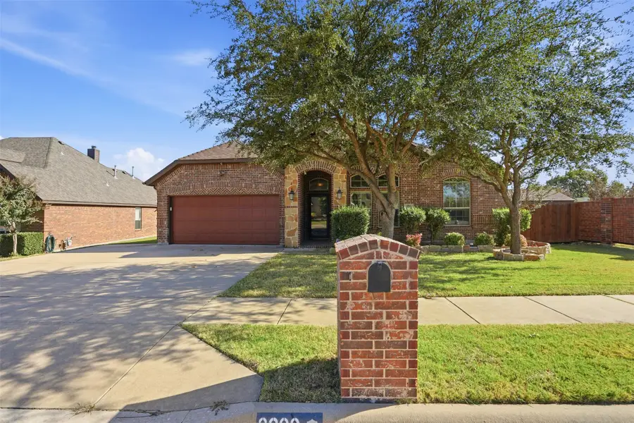 8900 Stone Top Drive, Fort Worth, TX 76179 - Image #2