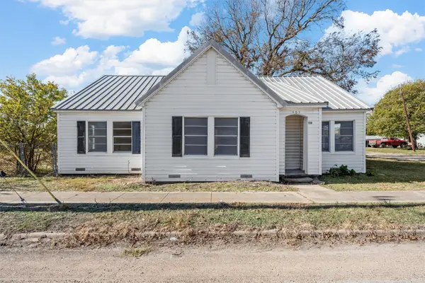 403 S 5th Street, Rosebud, TX 76570