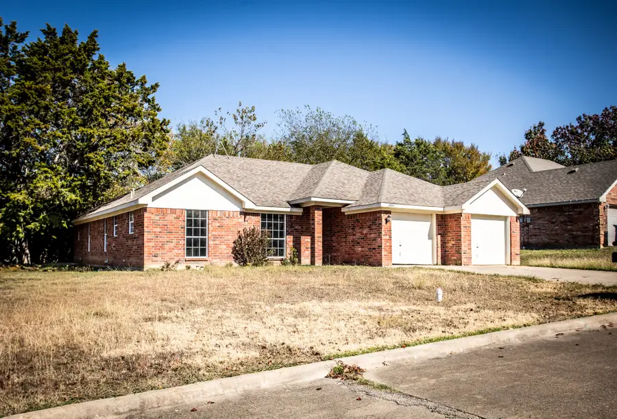 1884 Nottingham Drive, Kaufman, TX 75142 - Image #2