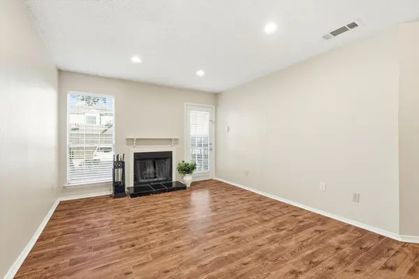 18333 Roehampton Drive #716, Dallas, TX 75252