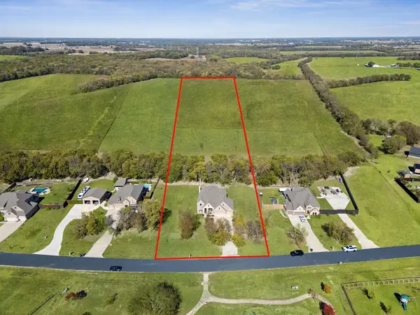 1102 The Trails Drive, Blue Ridge, TX 75424