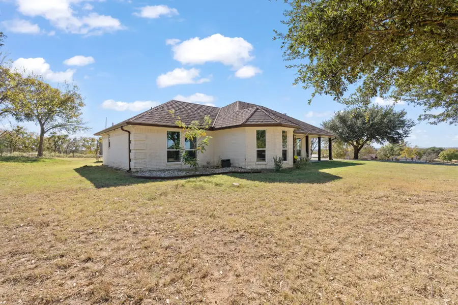 1013 Highland Road, Cleburne, TX 76033 - Image #2