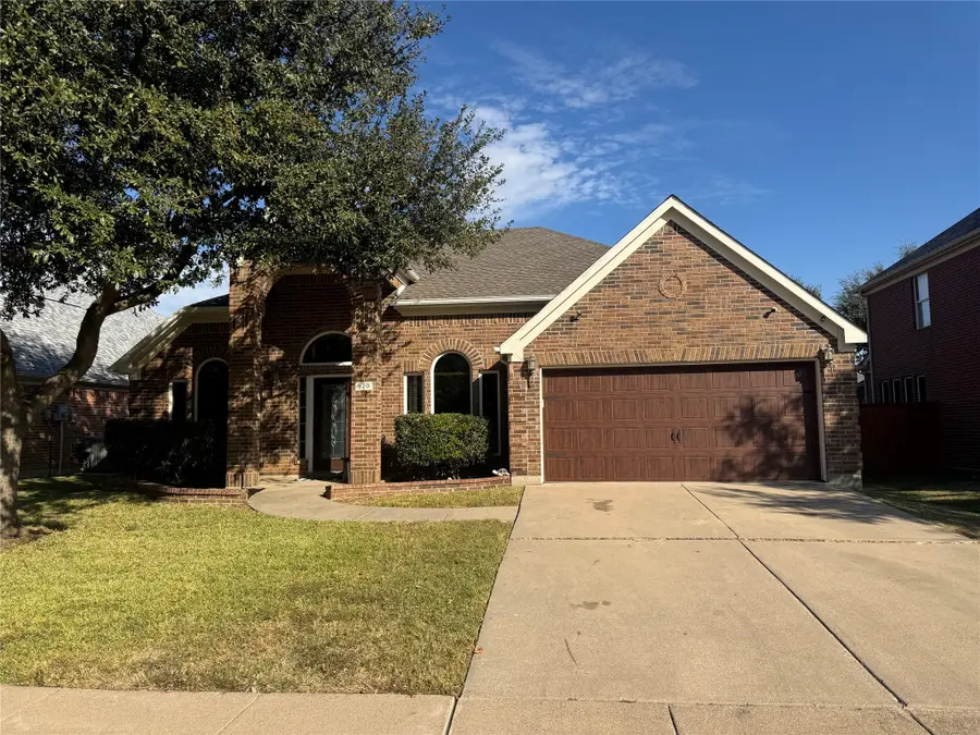 920 Chestnut Avenue, Burleson, TX 76028 - Image #2