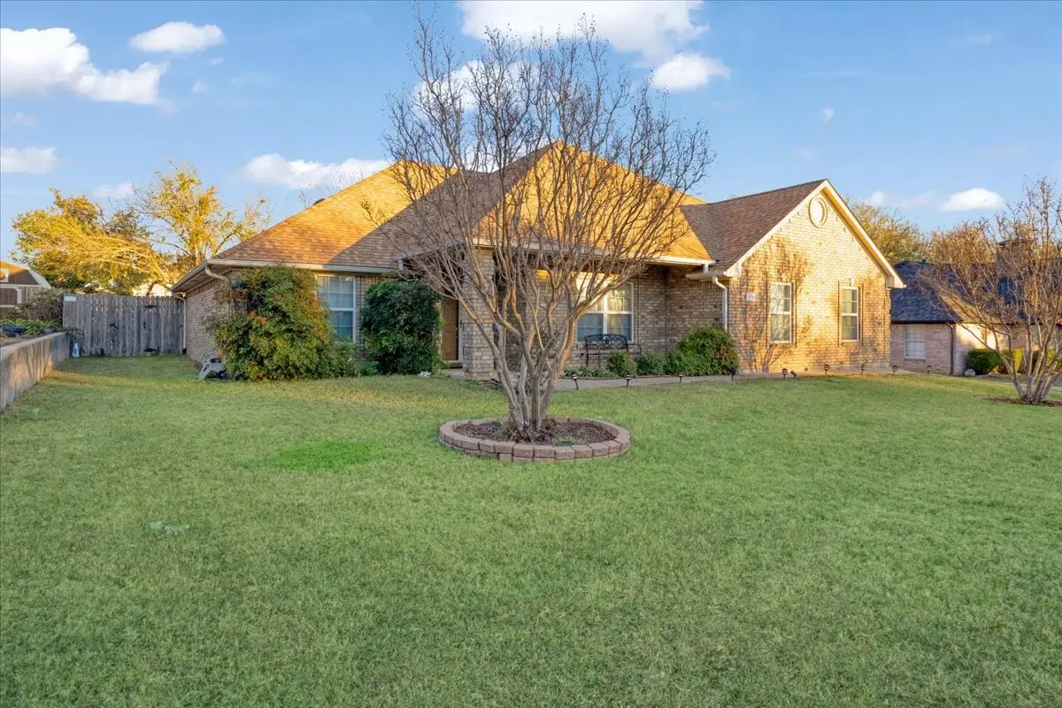 113 Ginger Drive, Pottsboro, TX 75076 - Image #1